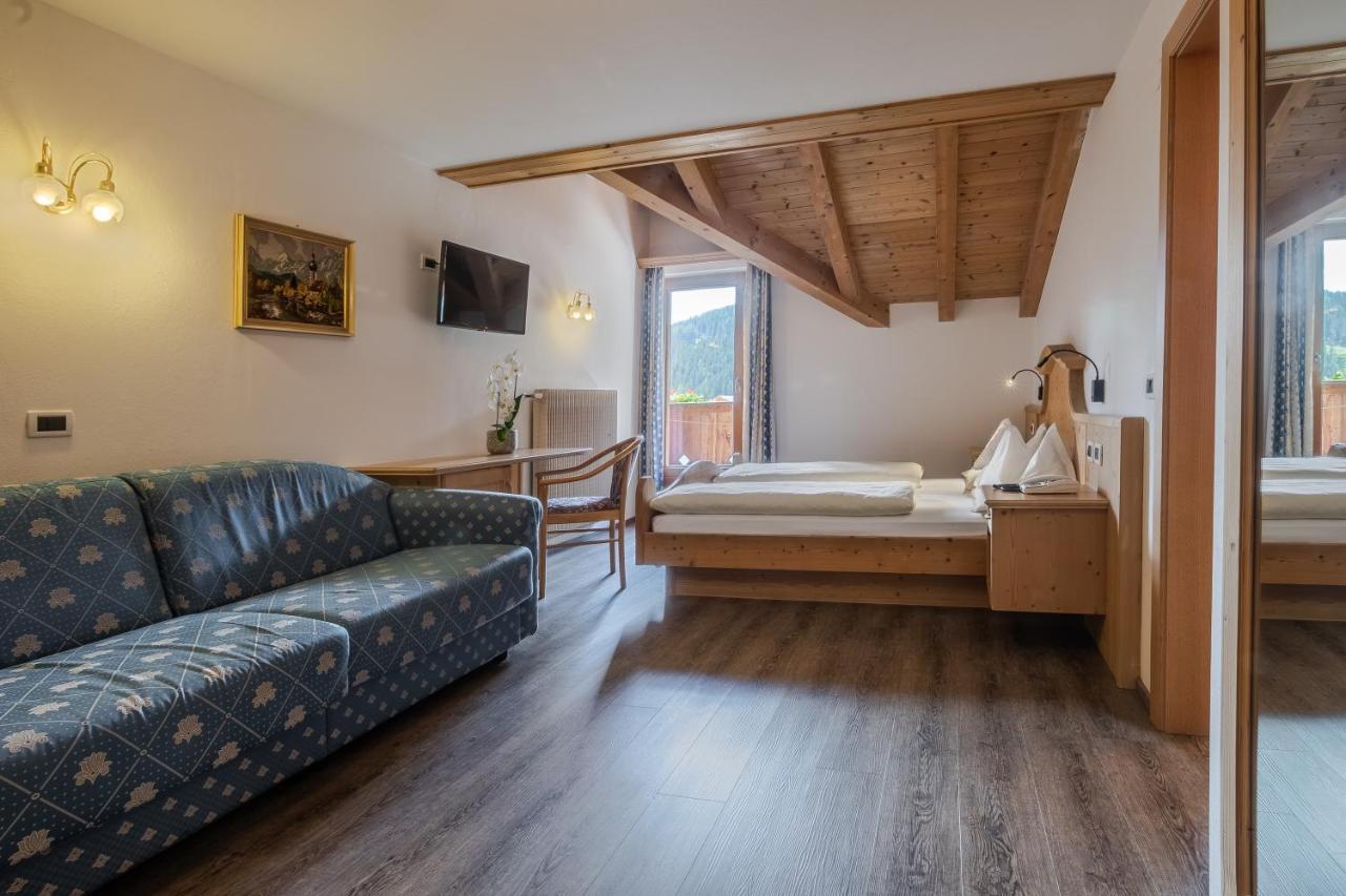 Pensione Camoscio La Villa  Buitenkant foto